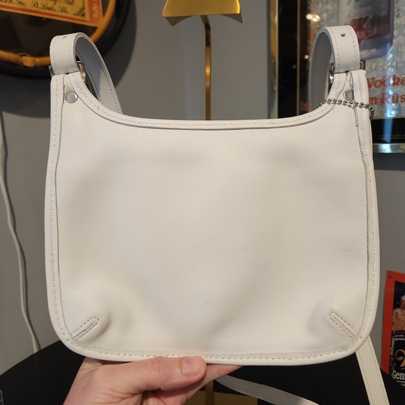 Vintage Coach 2001 White Small Hippie Crossbody - Picture 2 of 10